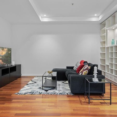 Stylish And Spacious 2-Bed Apartment Melbourne City Exterior foto